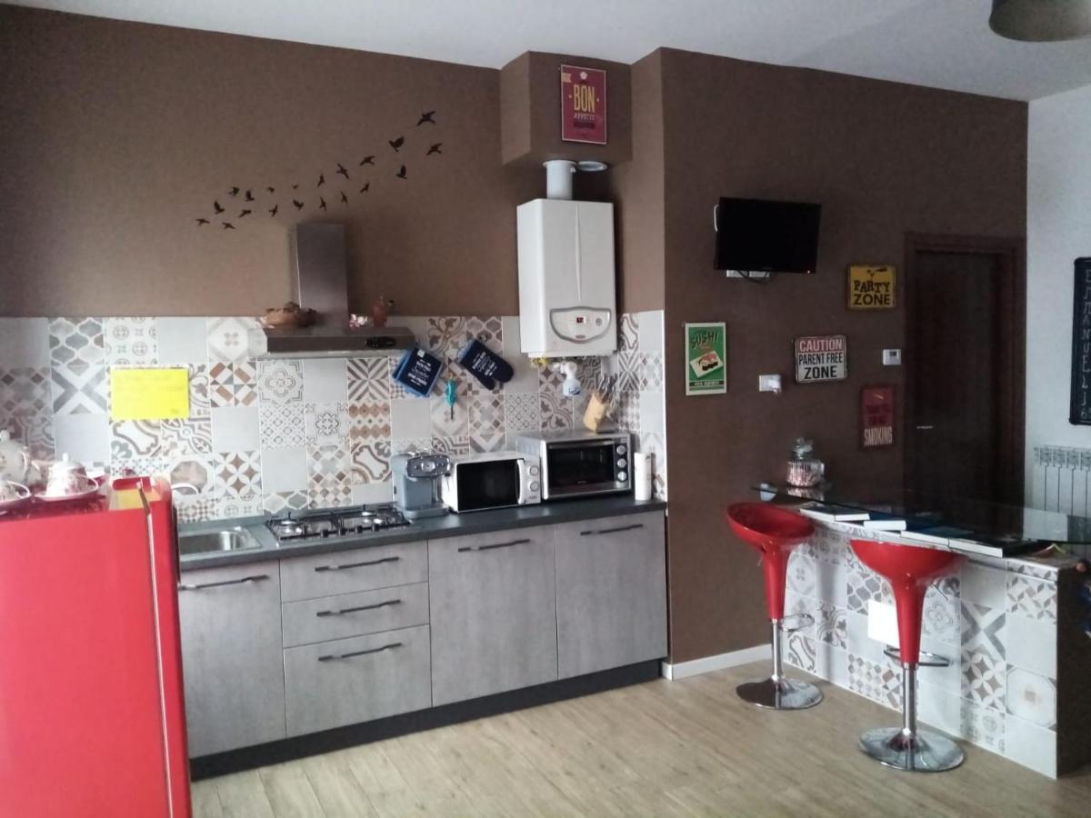 Emmanueli65 Fronte Clinica Per 5 Matrimoniale 2 Singoli 1 Divano Letto Piacenza Ngoại thất bức ảnh